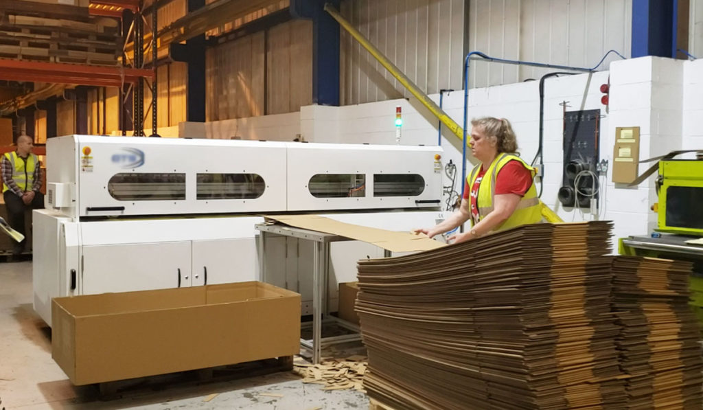 Our First BM2508 Cardboard box Making Machine in UK | Aopack