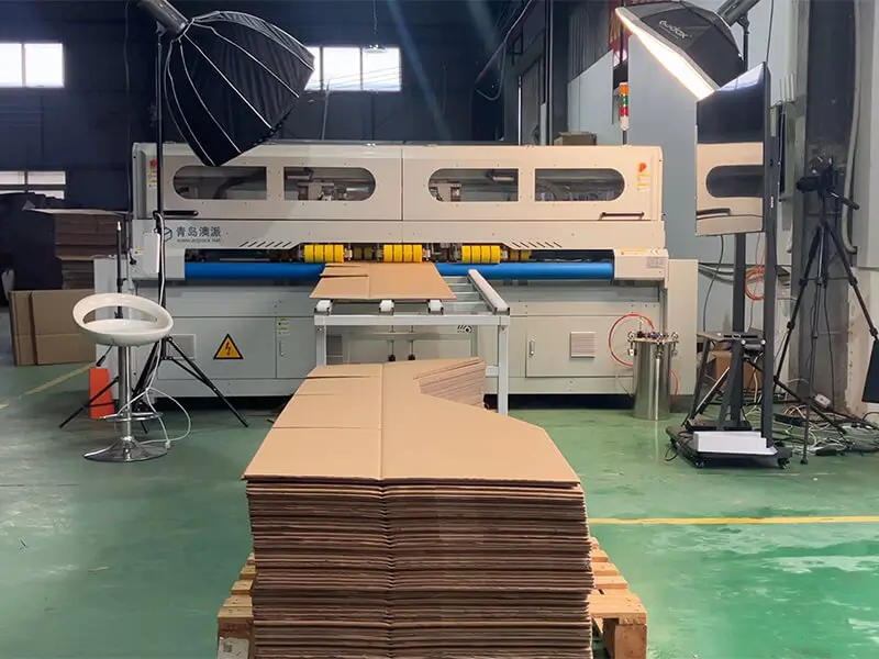 Open Top Corrugated Shelf Box Display Box Processing by BM2508-Pro Box Making Machine.