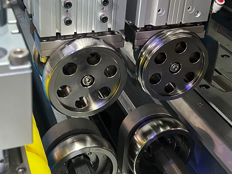 Vertical Pre-creasing and Creasing Wheels